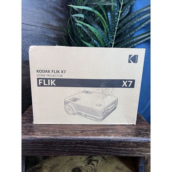 Kodak FLIK X7 Portable Projector, 720p Home Portable Projector. New in Box! - Picture 10 of 16